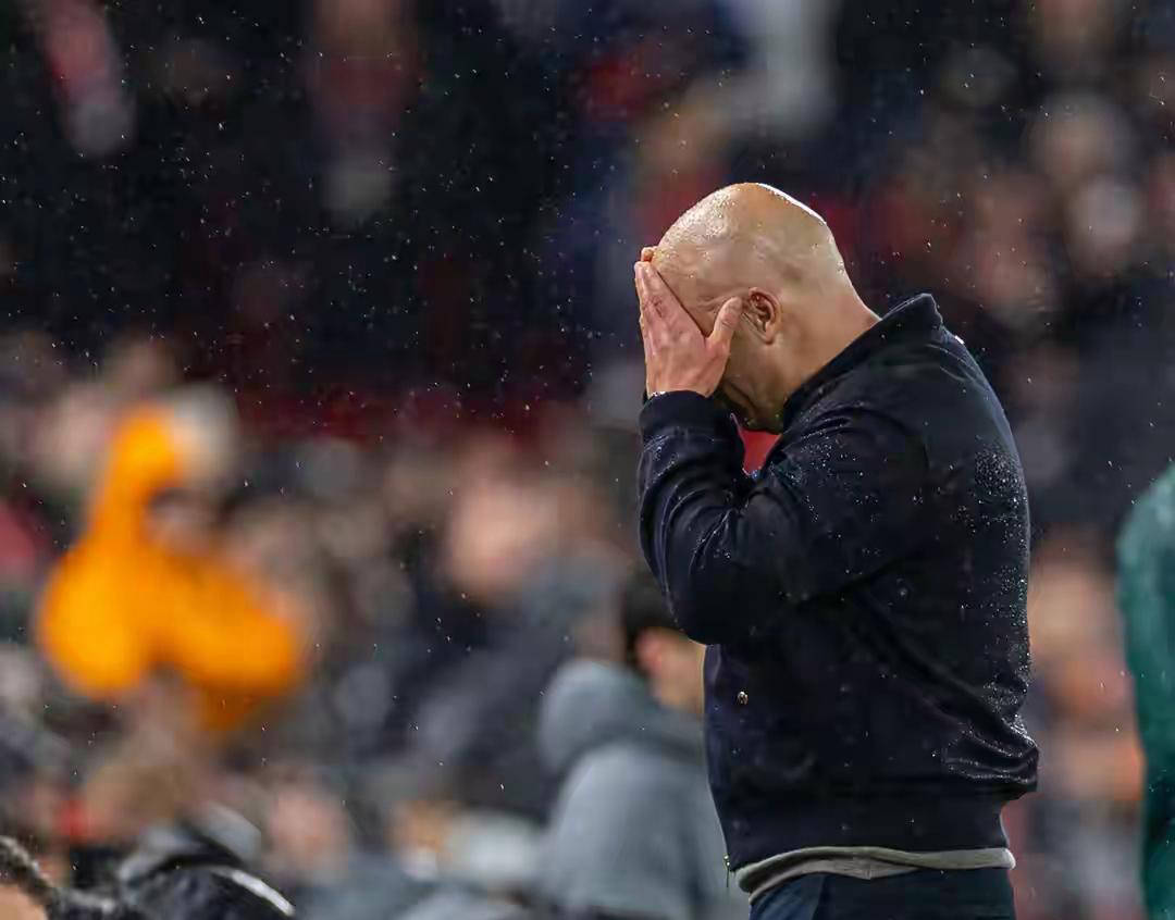 巴黎圣日耳曼以4比0总比分强势晋级欧洲足球冠军联赛半决赛